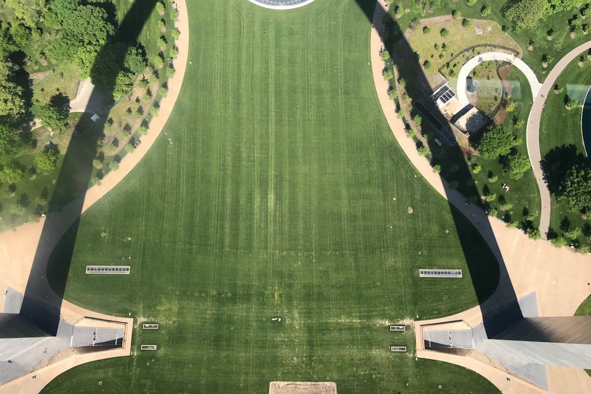 Pet transportation in Missouri - Gateway Arch in St. Louis